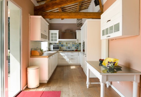 Kitchen and dining with direct exit - Nonna Isa