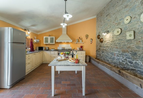 Cucina nella casa principale al piano terra - Nonno Fernando  