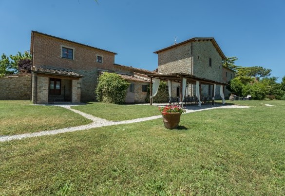 Il casale è interamente costruito in pietra - Nonno Fernando