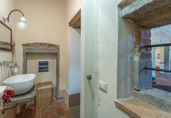 Bagno di servizio al piano terra nella casa principale - Nonno Fernando 