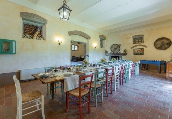 Dettaglio del tavolo imbandito per pranzi importanti - Nonno Fernando