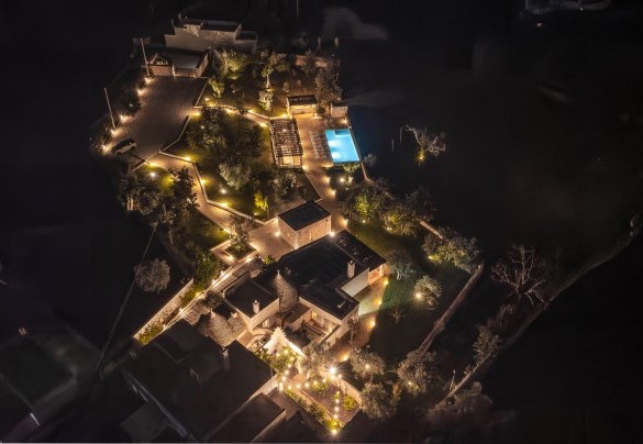 Veduta aerea della villa e del parco - Opuntia Trulli e Lamie