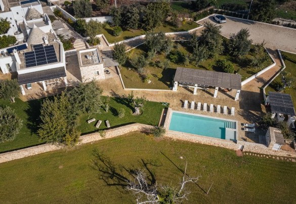 Aerial view of the villa and park - Opuntia Trulli e Lamie