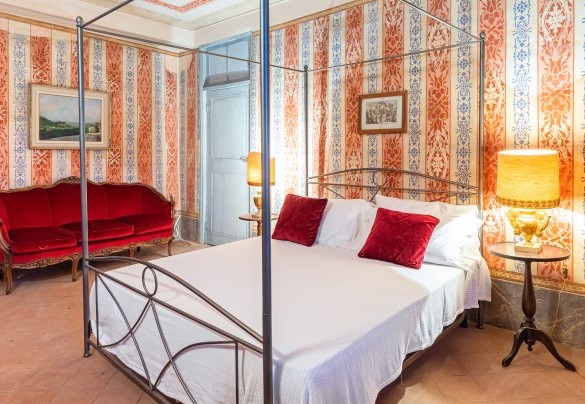 The double bedroom (6) at the upper floor - Palazzo Pozzobonelli