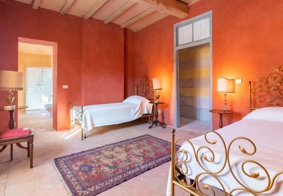 The twin bedroom (7) at the upper floor - Palazzo Pozzobonelli