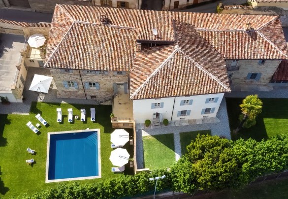 Aerial view of the impressive property - Palazzo Pozzobonelli