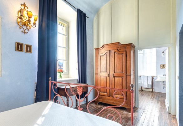 The double bedroom (1) with bathroom ensuite at the ground floor - Palazzo Pozzobonelli