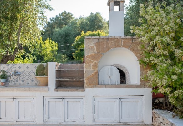 Barbecue corner with wood oven – Pigreco