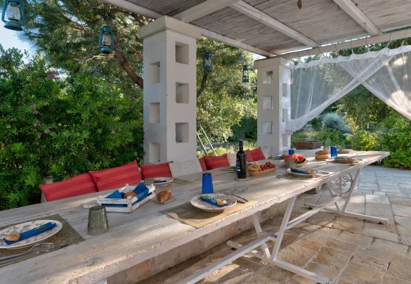 The large terrace of the dining area – Pigreco
