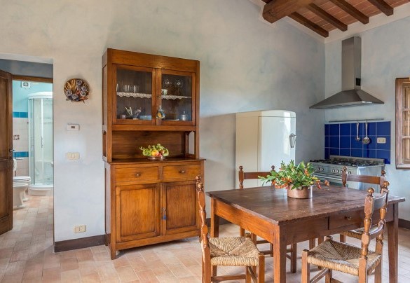Dining room with kitchenette on the first floor – Podere Bagnolo 8