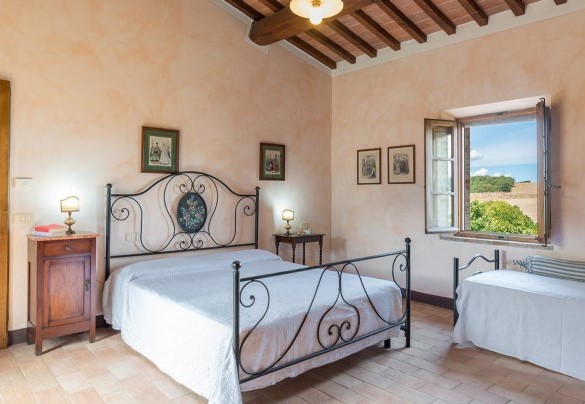 Double bedroom n.3 with en-suite bathroom, on the first floor – Podere Bagnolo 8