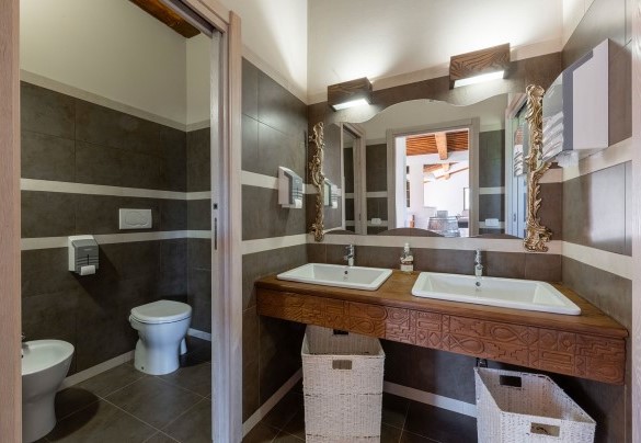 Bagno di servizio al servizio della sala polivalente