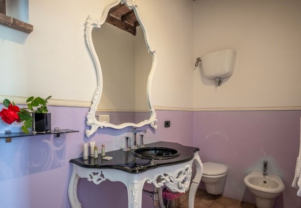 Bagno en suite con doccia n.7 (unità 3)