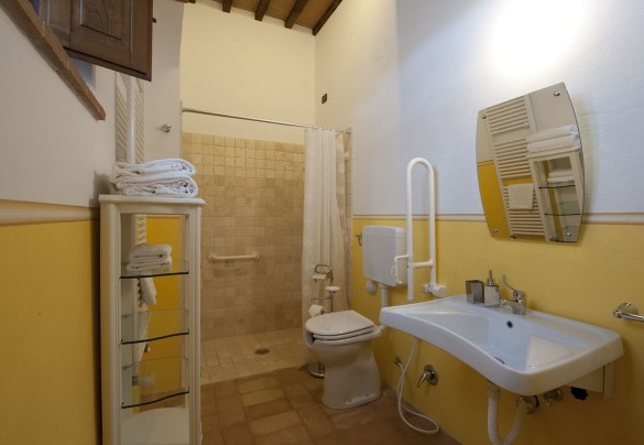 Bagno en-suite n.5 con doccia  - Podere Bellaria