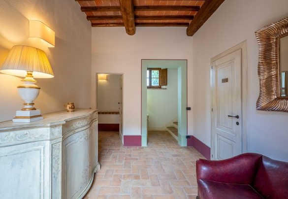 Atrio d’ingresso in unità 1 con camere e vano lavanderia - Podere Bellaria