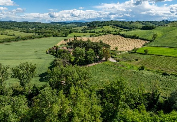 Immerso nella natura e a pochi chilometri dalla cittadina termale di Rapolano - Podere Bellaria