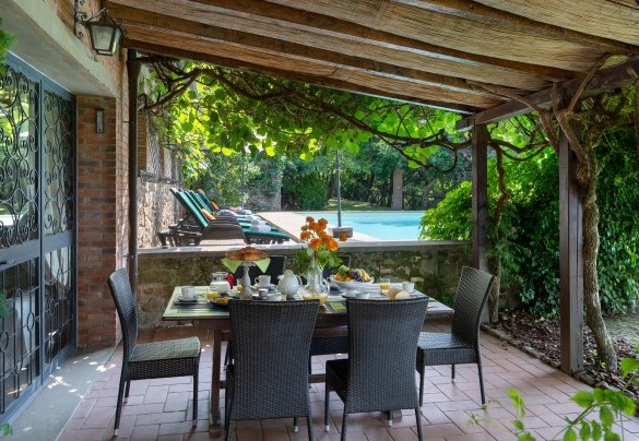 Comodo tavolo da pranzo all’esterno - Podere Belvedere