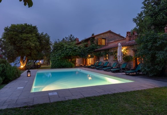 La piscina all’imbrunire - Podere Belvedere