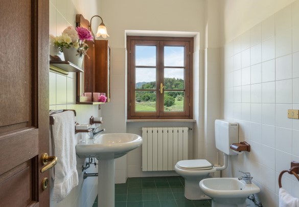Il caratteristico bagno en-suite con doccia - Podere Calcheto