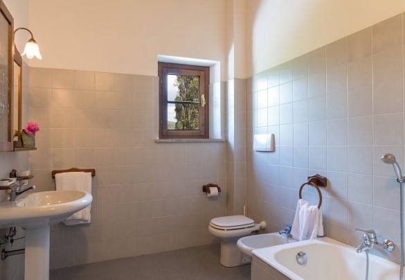 Lo stupendo bagno con vasca - Podere Calcheto