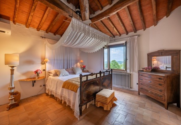 Double bedroom no.3 on the first floor - Podere Casanovina