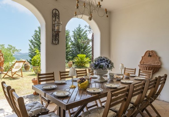The veranda accessible from the living room - Podere Casanovina