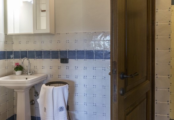 Bagno con doccia n.1 al piano terra - Podere Collelungo