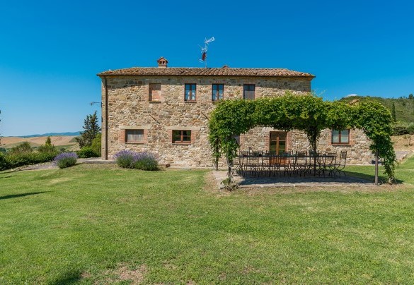 Il gazebo è ubicato a pochi metri dalla villa - Podere Collelungo
