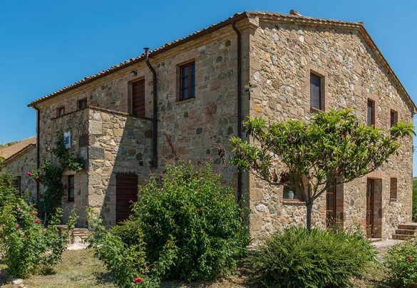 Il maestoso casale con muri in pietra - Podere Collelungo