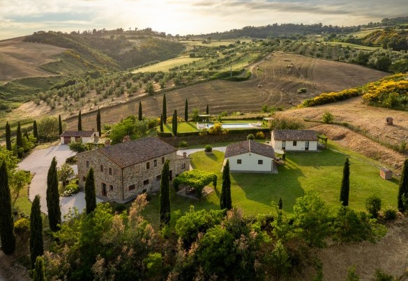 La proprietà in campagna nel cuore della Toscana - Podere Collelungo