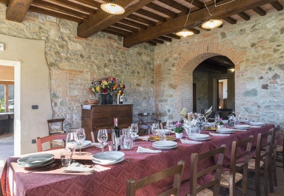 La grande sala da pranzo al piano terra - Podere Collelungo