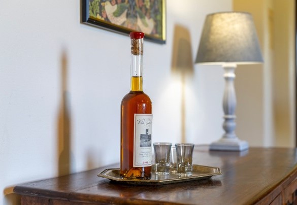 Living/dining room detail in Annex n.1 - Podere Collelungo