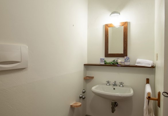 Bathroom with shower on the first floor - Podere Fabbrica