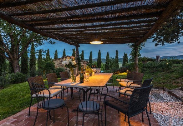 La pergola illuminata al tramonto - Podere Fabbrica