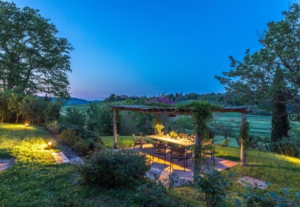 La pergola illuminata al tramonto - Podere Fabbrica