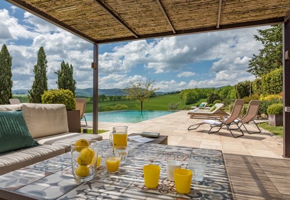 Furnished gazebo in the pool area - Podere Fabbrica