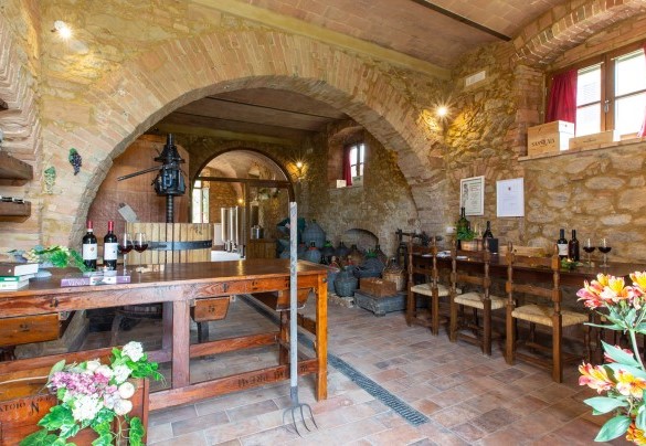 Degustazioni nella cantina. A richiesta – Podere Fornacchia
