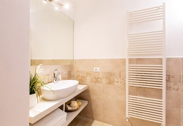 Bagno con doccia n.2 al primo piano – Podere Fornacchia 