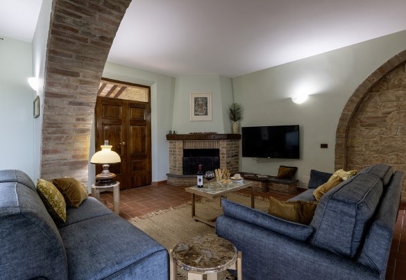 Area salotto con smart tv - Podere Gellino