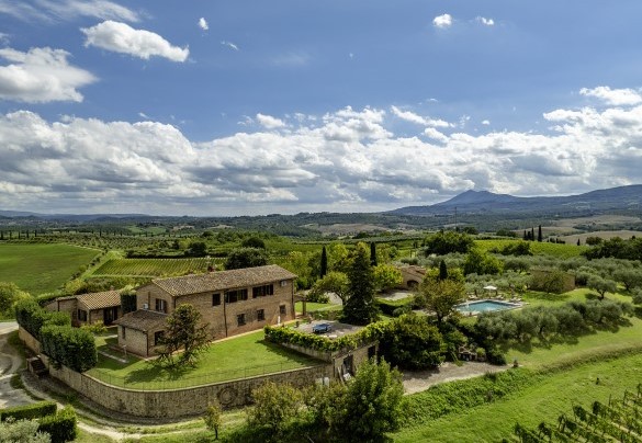 Attorno agli immobili, 2000 mq di giardino pianeggiante - Podere Gellino