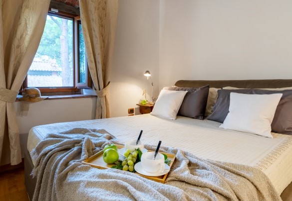 Double bedroom n.5 with park view, first floor main building - Podere Giardino