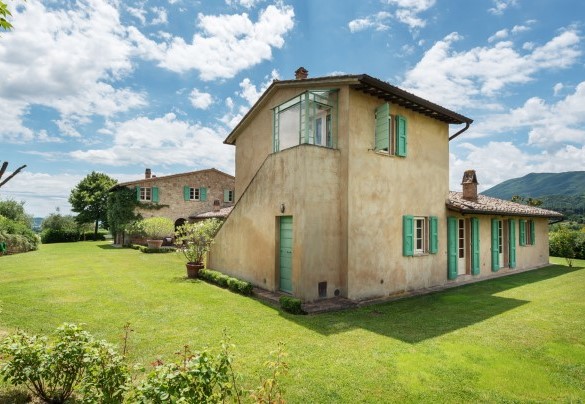 The annex maintains the style of the main villa - Podere Gragnano