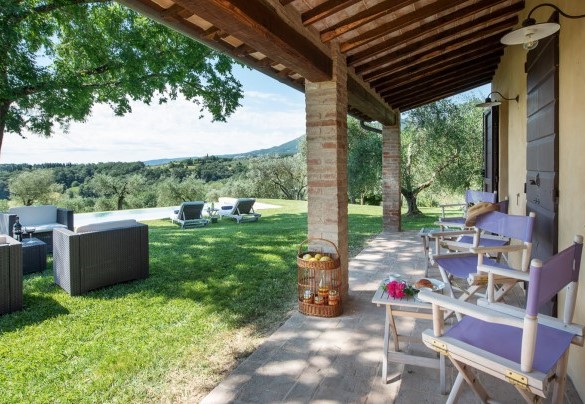 The side porch - Podere Gragnano