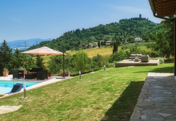 The villa is just a short distance from the small borgo of Montecatini Val di Cecina – Podere Il Chiesino