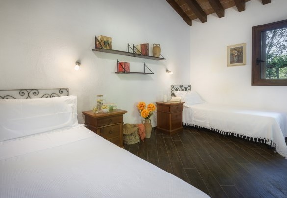 Twin bedroom n.4 with exit to the garden, Annex - Podere Caprarecce