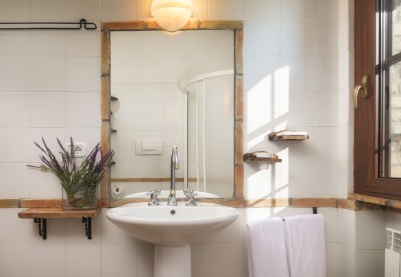 Bathroom with shower n.3 next to bedroom n.3, Annex - Podere Caprarecce