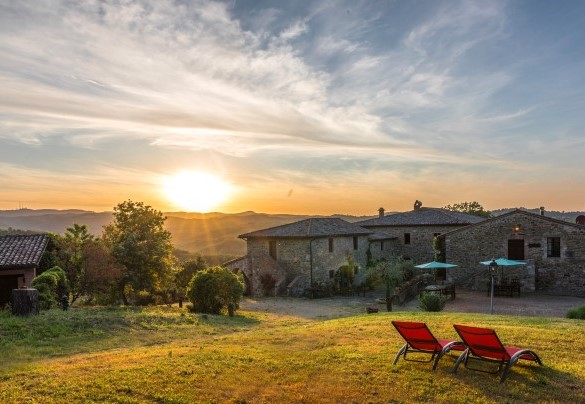 La bellissima proprietà al tramonto - Podere Le Corone 