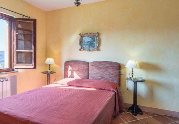 Double bedroom with divisible beds n.8 in annex 1 with bathroom en-suite - Podere Le Corone