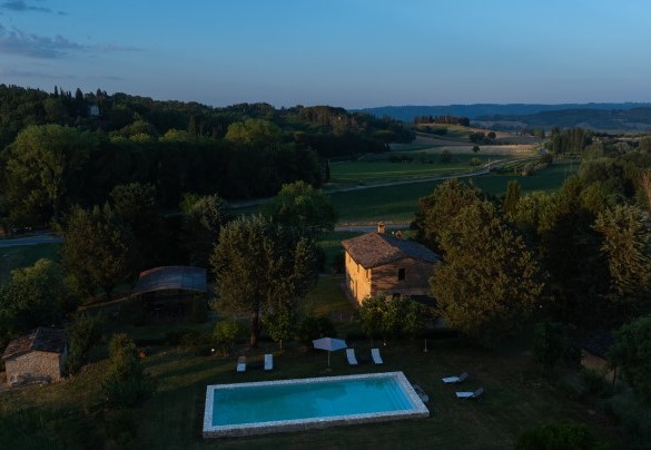 Tramonto sulla villa e sulla campagna circostante - Podere Madonna di Mezzo
