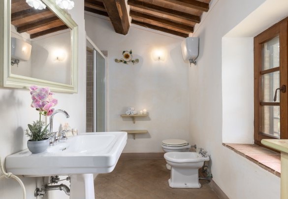 Bagno con doccia al primo piano - Podere Madonna di Mezzo